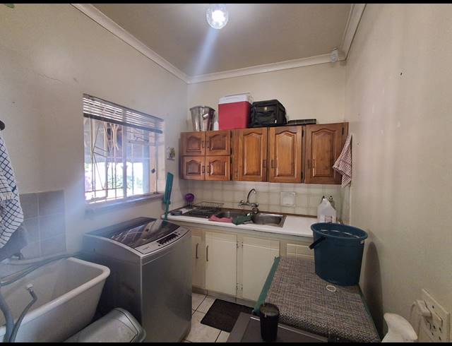 4 BEDROOM FREESTANDING FOR SALE IN STILFONTEIN EXT 4